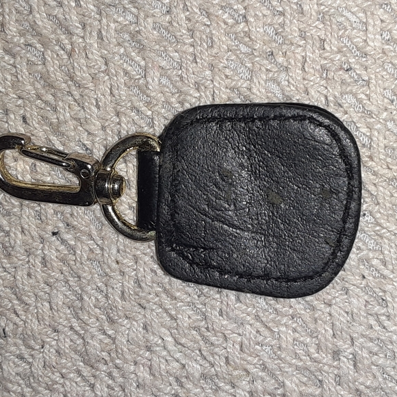 VINTAGE LIMITED EDITION T.M. KEYCHAIN CHARM NRMINT CONDITION - Picture 3 of 4